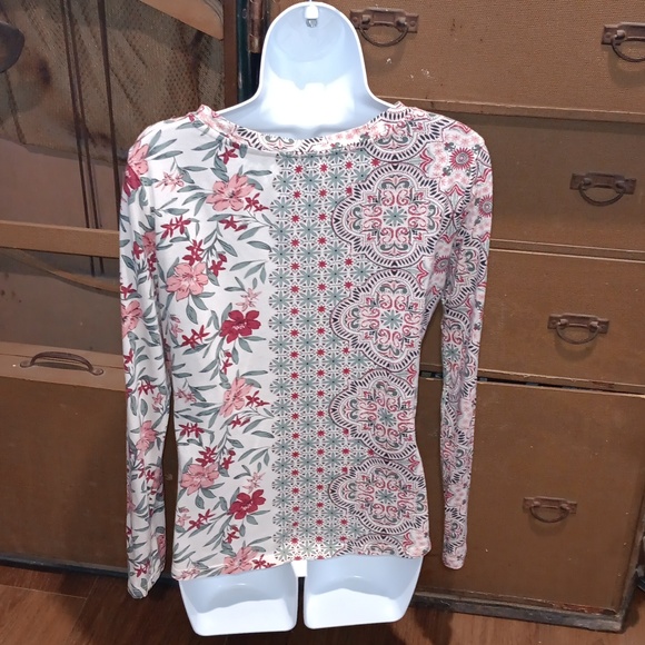 SUNDANCE LONG SLEEVE FLORAL EMBROIDERY tshirt.   #5516 - Picture 5 of 7